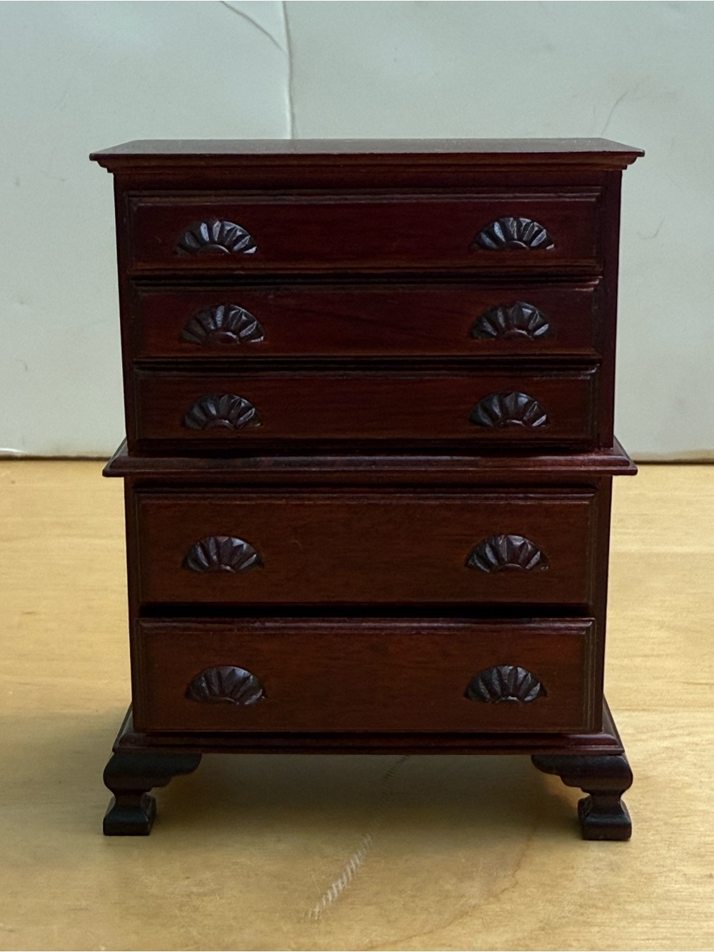 Dollhouse Wooden Dresser or Chest of Drawers, 5 Working Drawers With Pulls